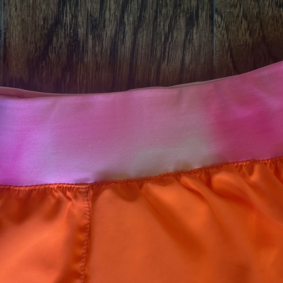 Nike Dri Fit girls athletic shorts; size XL - Picture 6 of 11